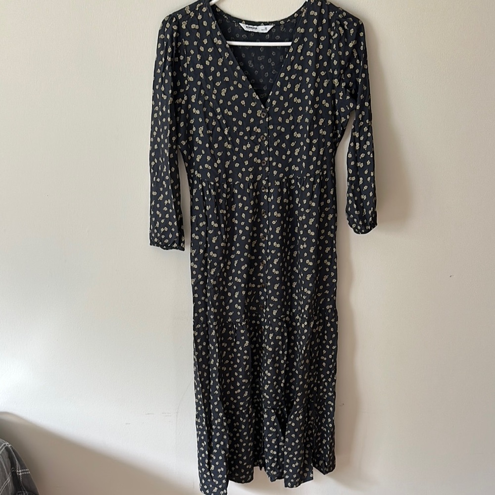 Sonoma Black and White V-Neck 3/4 Sleeve Sundress